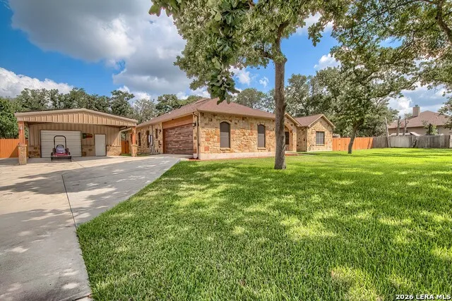 173 CHAMPIONS BLVD La Vernia, TX 78121
