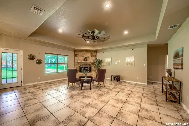 173 CHAMPIONS BLVD La Vernia, TX 78121