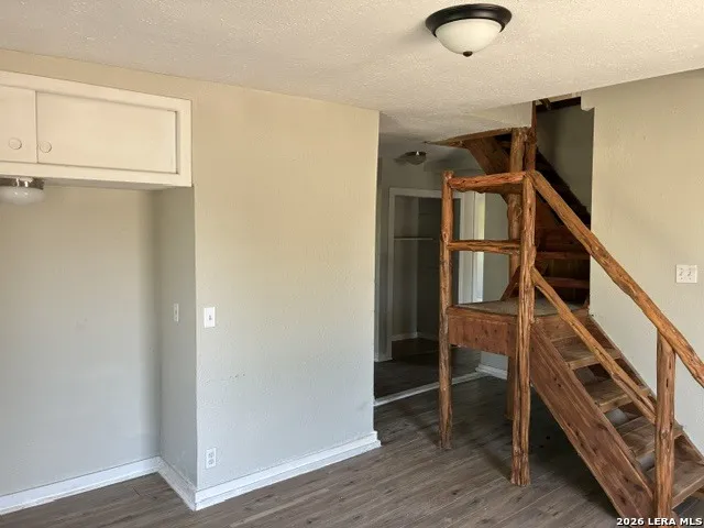 110 Tyler Ave Sabinal, TX 78881