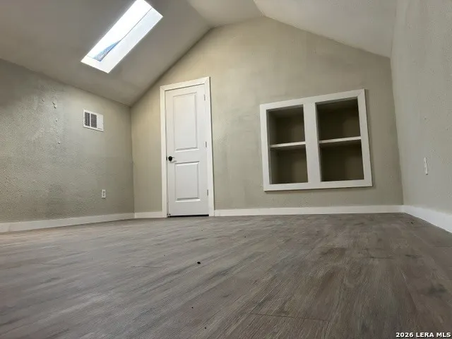 110 Tyler Ave Sabinal, TX 78881