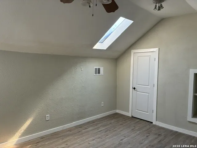 110 Tyler Ave Sabinal, TX 78881