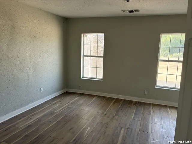 110 Tyler Ave Sabinal, TX 78881