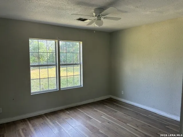 110 Tyler Ave Sabinal, TX 78881