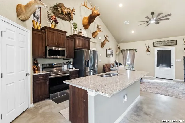 2194 S Ranch Rd 187 Sabinal, TX 78881