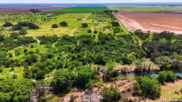 2194 S Ranch Rd 187 Sabinal, TX 78881