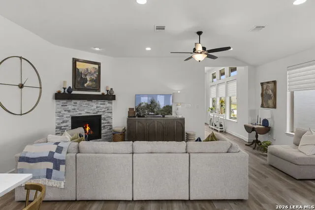 230 Navarro Boerne, TX 78006