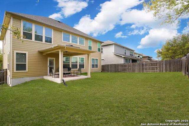 228 COMANCHE TRL Cibolo, TX 78108