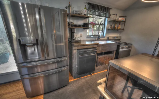 140 Patterson Drive Leakey, TX 78873