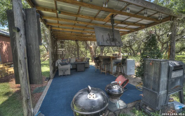 140 Patterson Drive Leakey, TX 78873