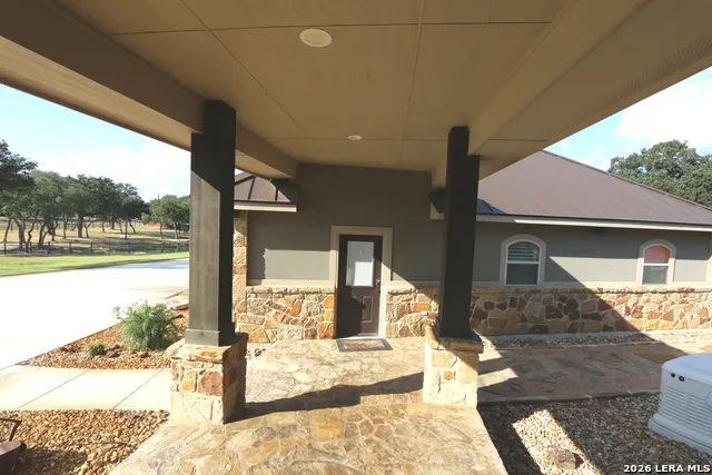157 Bucks Lane La Vernia, TX 78121