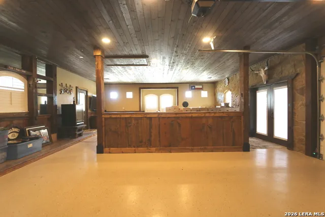 157 Bucks Lane La Vernia, TX 78121