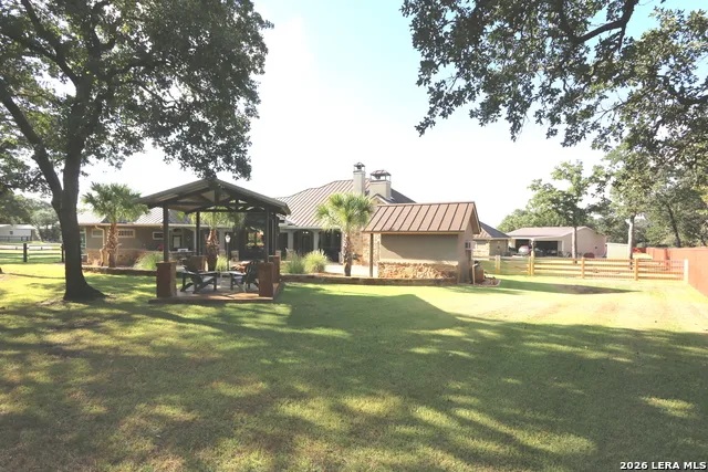 157 Bucks Lane La Vernia, TX 78121