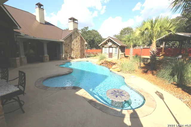 157 Bucks Lane La Vernia, TX 78121