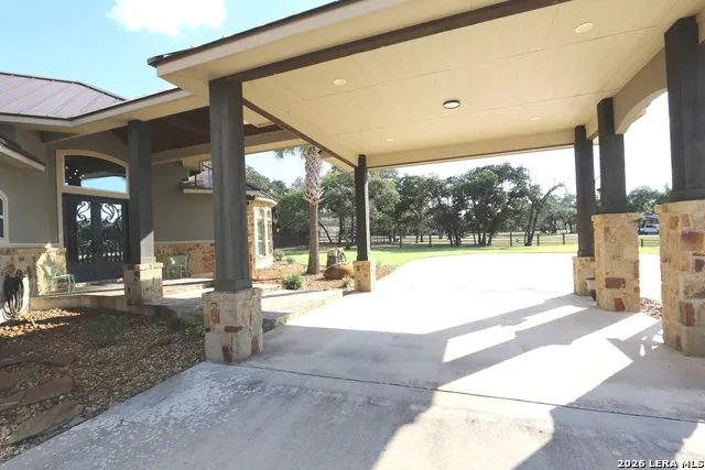 157 Bucks Lane La Vernia, TX 78121