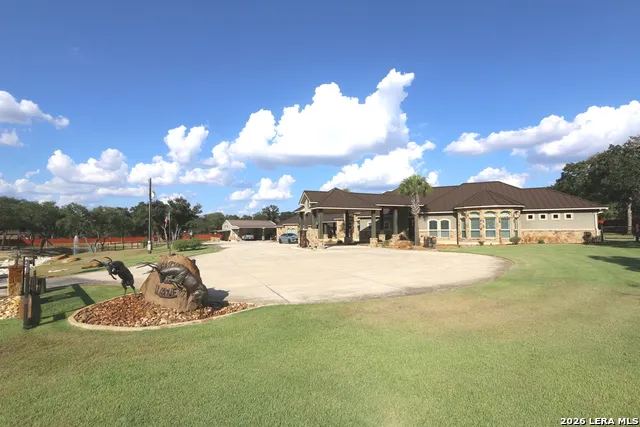 157 Bucks Lane La Vernia, TX 78121