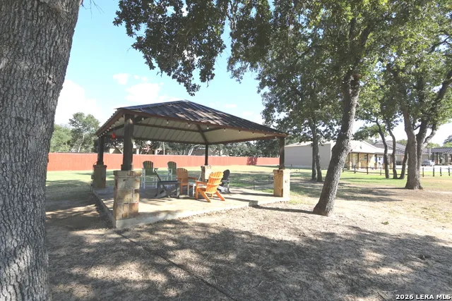 157 Bucks Lane La Vernia, TX 78121