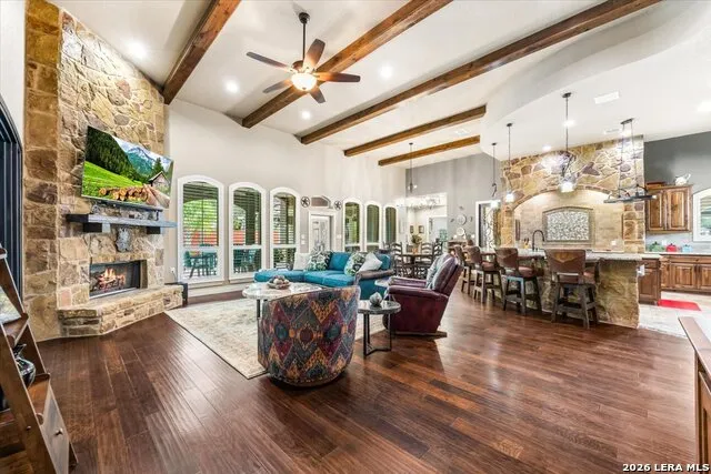 157 Bucks Lane La Vernia, TX 78121