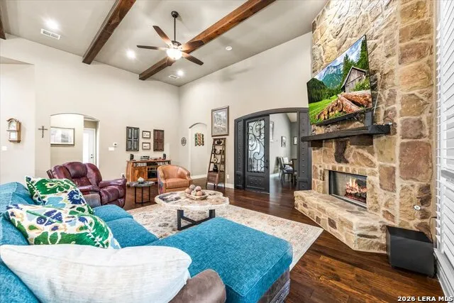 157 Bucks Lane La Vernia, TX 78121