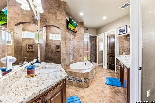 157 Bucks Lane La Vernia, TX 78121