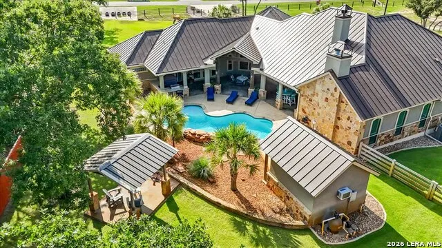 157 Bucks Lane La Vernia, TX 78121
