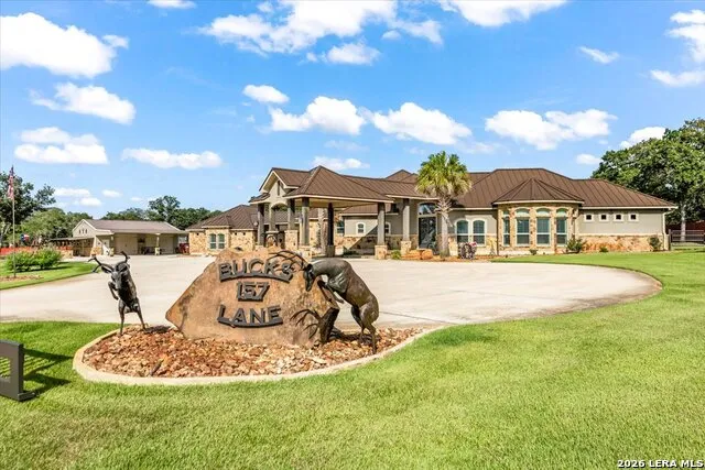 157 Bucks Lane La Vernia, TX 78121