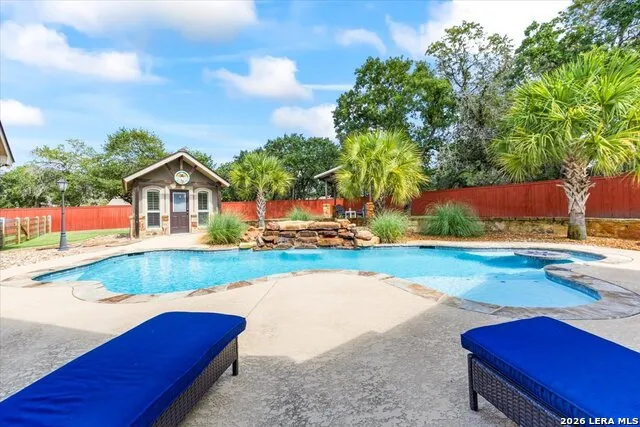 157 Bucks Lane La Vernia, TX 78121