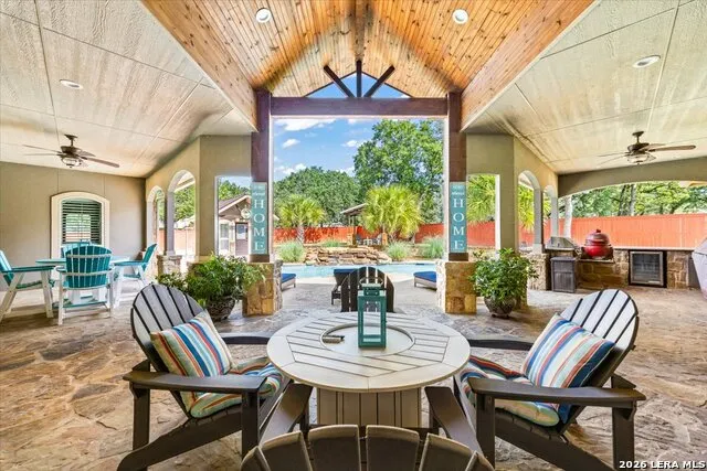 157 Bucks Lane La Vernia, TX 78121