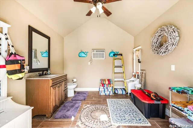 157 Bucks Lane La Vernia, TX 78121