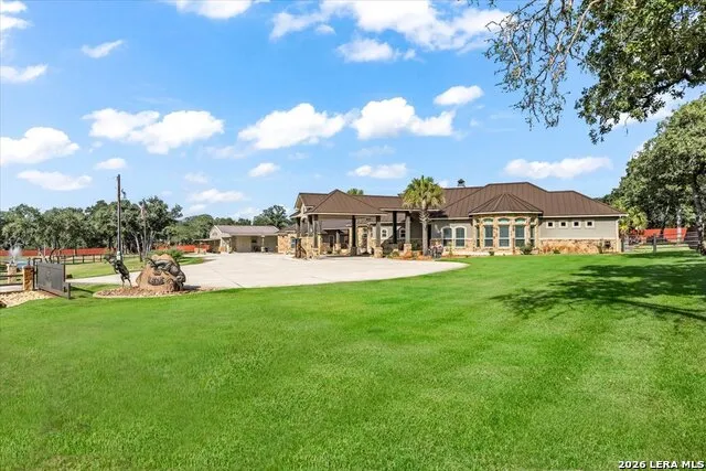 157 Bucks Lane La Vernia, TX 78121