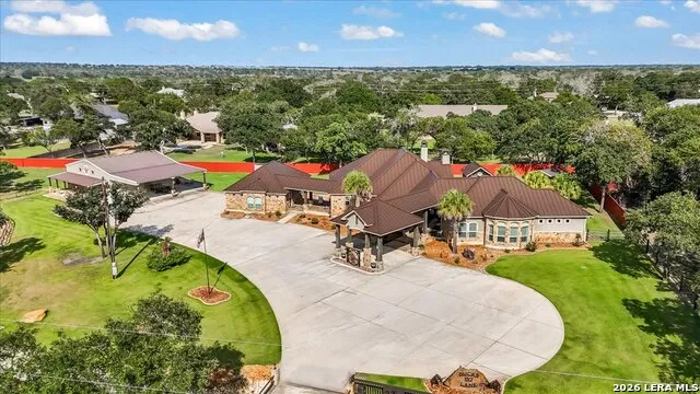 157 Bucks Lane La Vernia, TX 78121