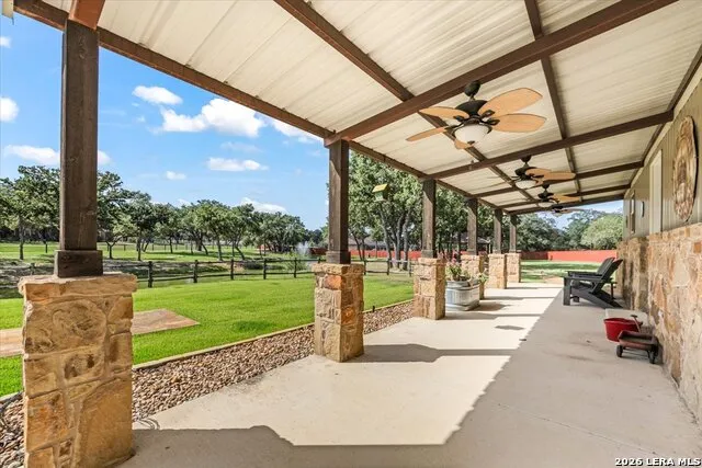157 Bucks Lane La Vernia, TX 78121