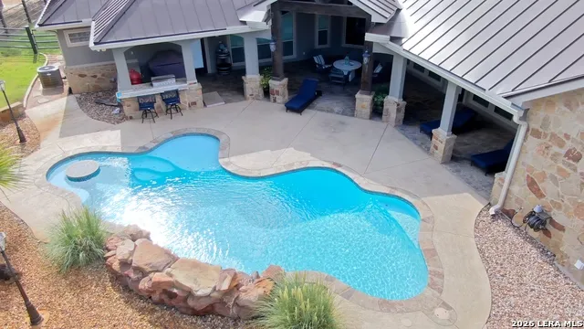 157 Bucks Lane La Vernia, TX 78121