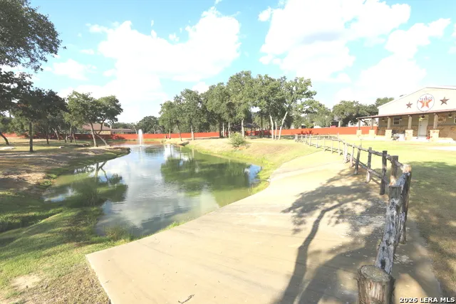157 Bucks Lane La Vernia, TX 78121
