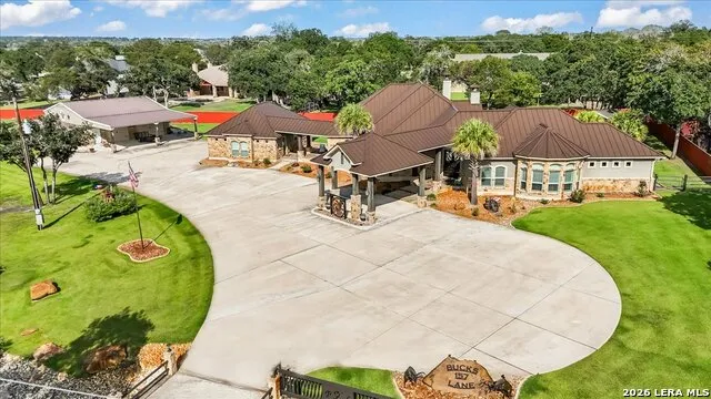 157 Bucks Lane La Vernia, TX 78121