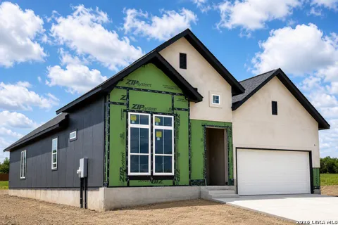 123 Carlton Cove