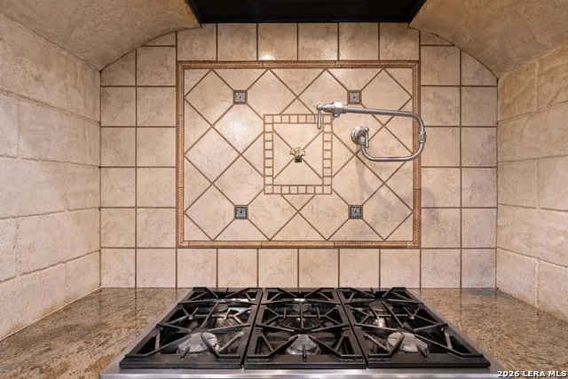 18875 Shadow Canyon Helotes, TX 78023