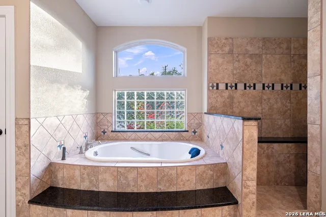 18875 Shadow Canyon Helotes, TX 78023