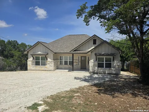 563 IRENE DR