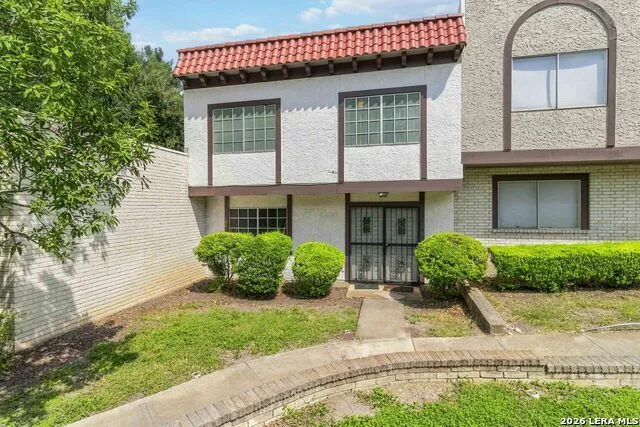 10879 CROWN VW Crown View San Antonio, TX 78239