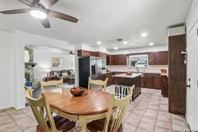 713 lake Kerrville, TX 78028
