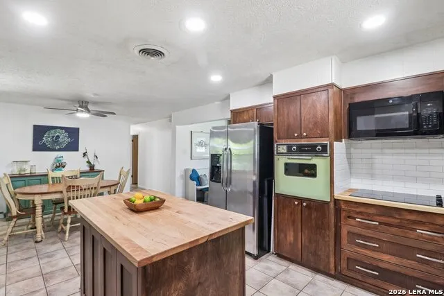 713 lake Kerrville, TX 78028