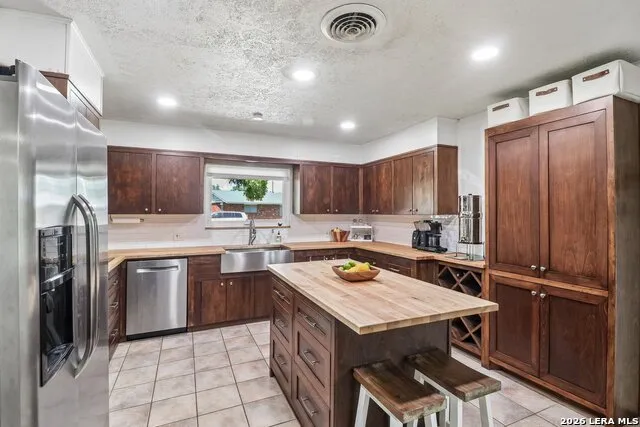 713 lake Kerrville, TX 78028