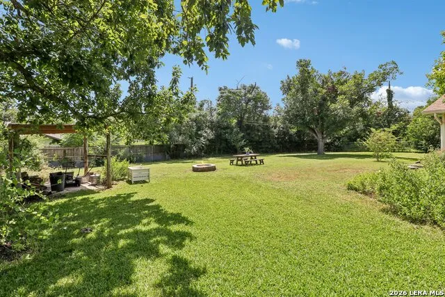 713 lake Kerrville, TX 78028