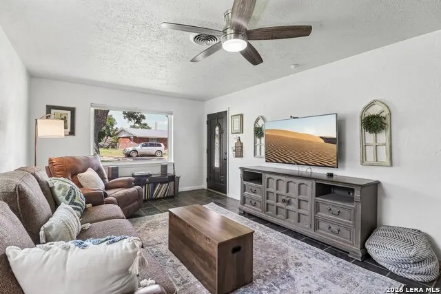 713 lake Kerrville, TX 78028