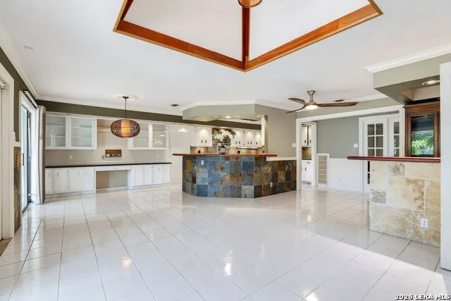 6013 BAYOU BND Windcrest, TX 78239