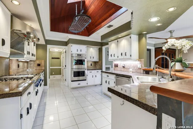 6013 BAYOU BND Windcrest, TX 78239