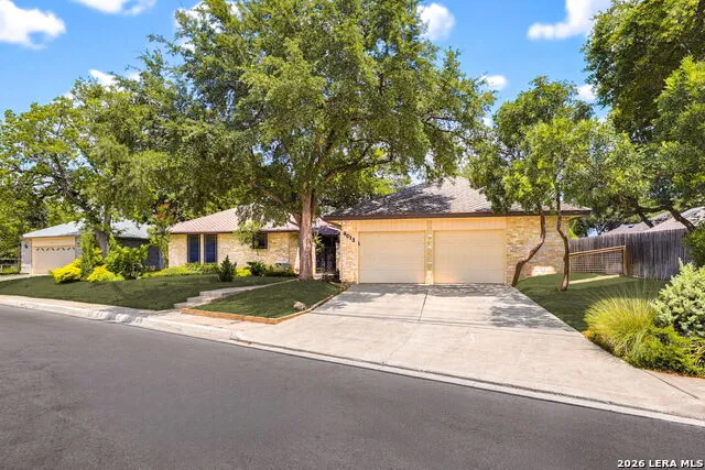 6013 BAYOU BND Windcrest, TX 78239