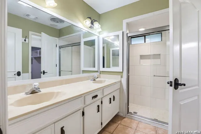 6013 BAYOU BND Windcrest, TX 78239