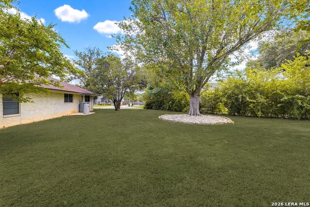 6013 BAYOU BND Windcrest, TX 78239