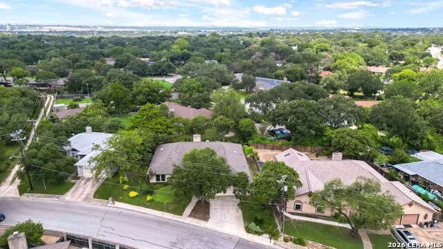 6013 BAYOU BND Windcrest, TX 78239